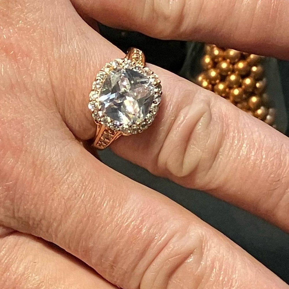 Elegant Rose Gold With Solitare, Women's Ring.